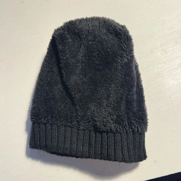 UGG Men's Black Knit Beanie Unisex - Picture 5 of 8